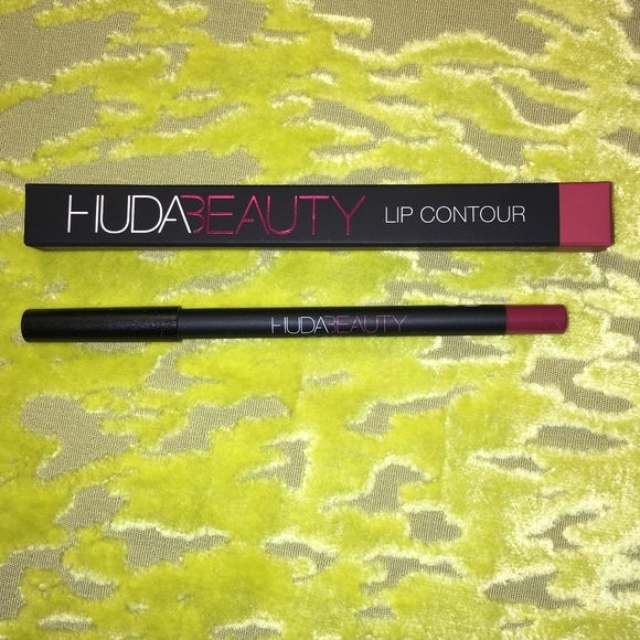 HUDA BEAUTY Other - NWT HUDA BEAUTY Lip Contour Matte Pencil In ICON
